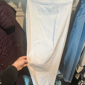 Counterparts White Capri